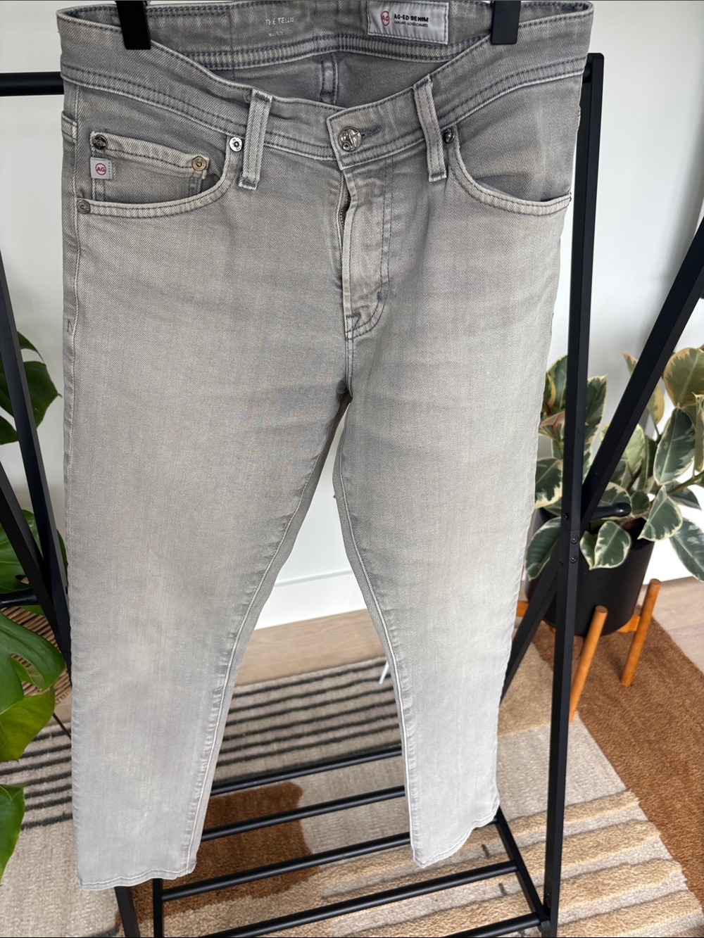 Ag Adriano Goldschmied Slim Men's Jeans in Light Grey Wash